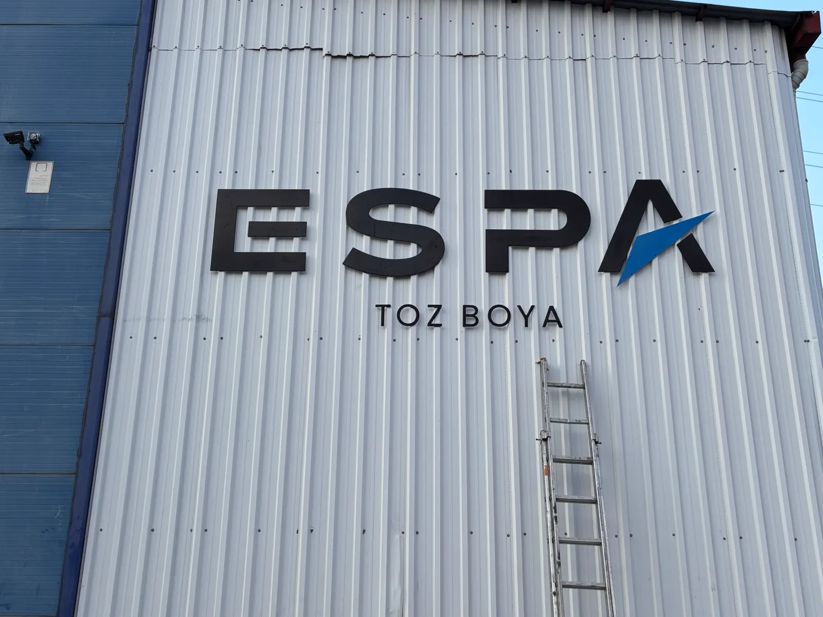 Espa Toz Boya Samsun Metal Kutu Harf Tabela Yakın Çekim