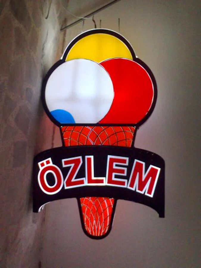 Özlem Dondurma Fantazi Şekilli Işıklı Tabela