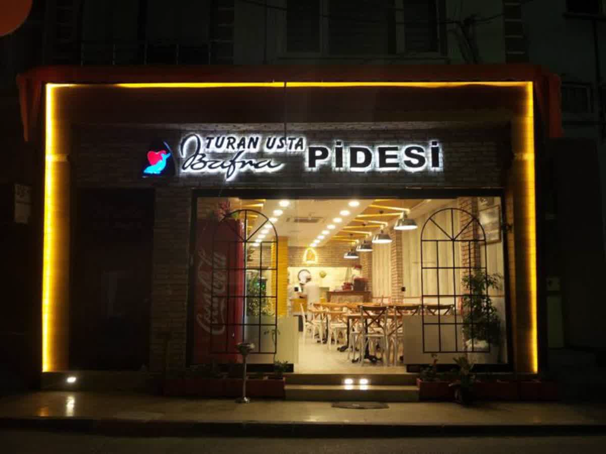 Turan Usta Bafra Pidesi Krom Harf ve LED Cephe Aydınlatma