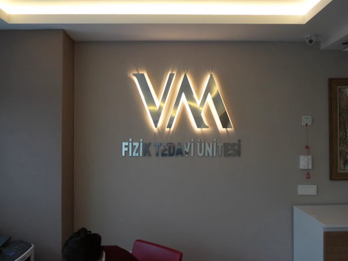 VM Fizik Tedavi Ünitesi Altın Krom Harf İç Mekan Tabela