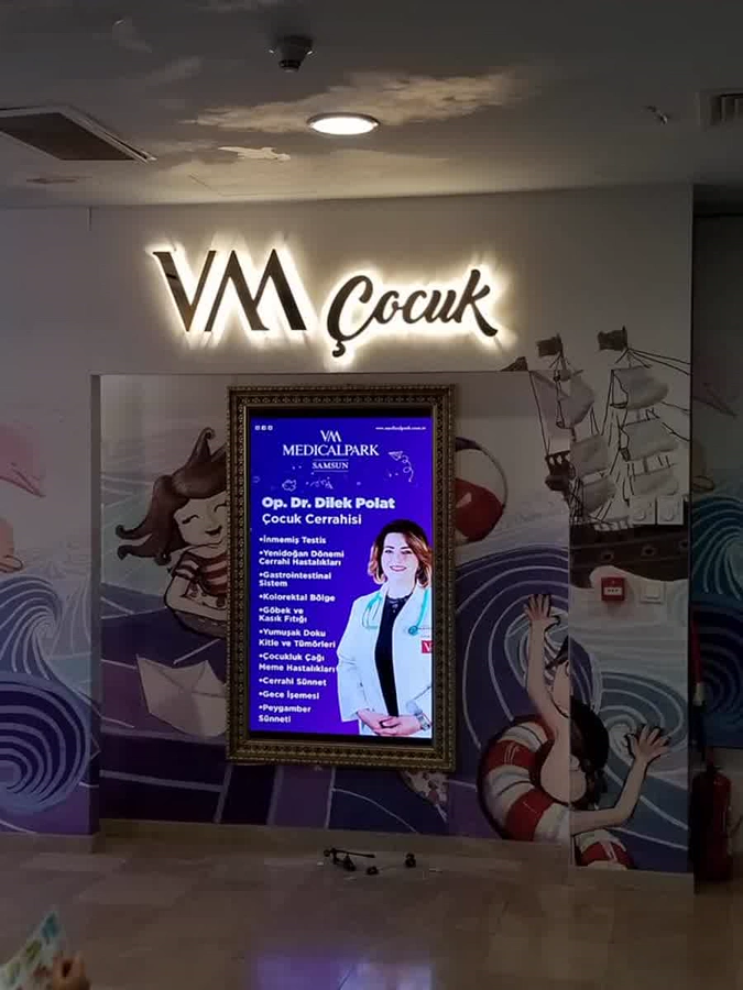 VM Medical Park Çocuk Bölümü Işıklı Harf ve Duvar Baskı
